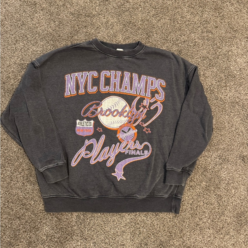 H&M NYC Champs Graphic Sweatshirt - Dark Gray